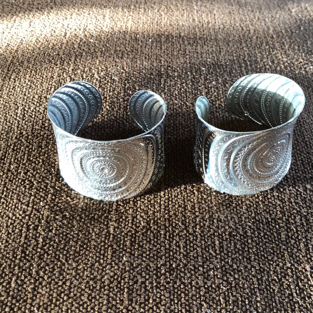 Silver wrist-bands